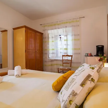 Old Town Accommodation Bol Extérieur photo