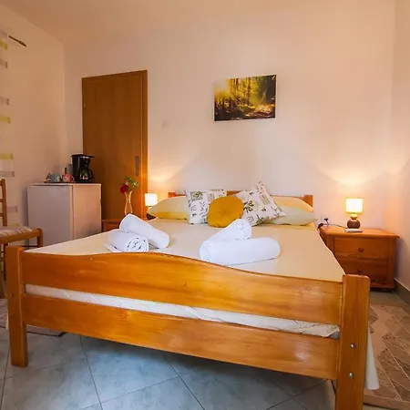 Old Town Accommodation Bol Extérieur photo