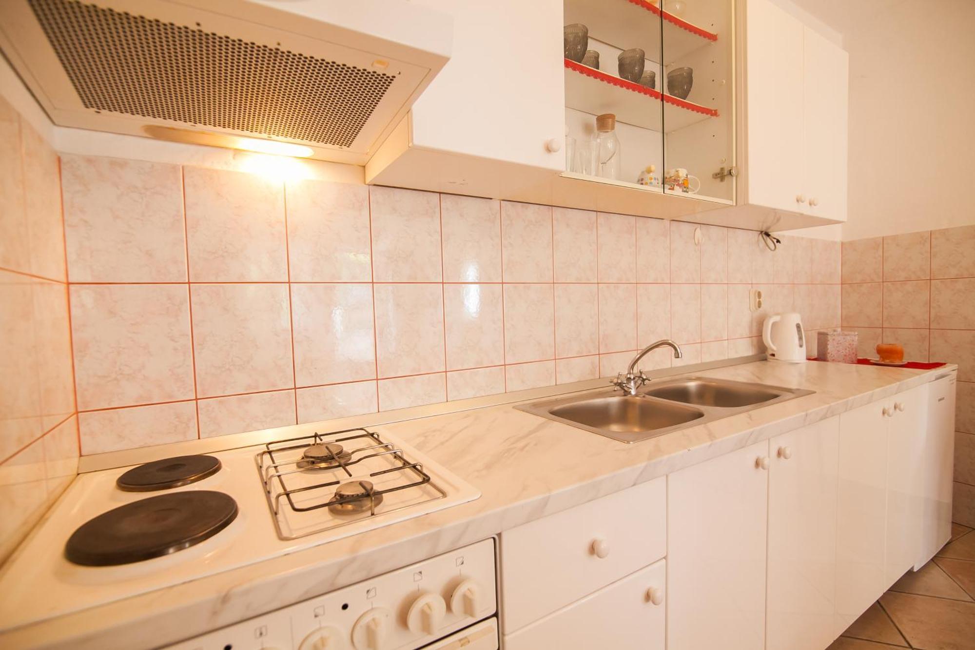 Old Town Apartment *